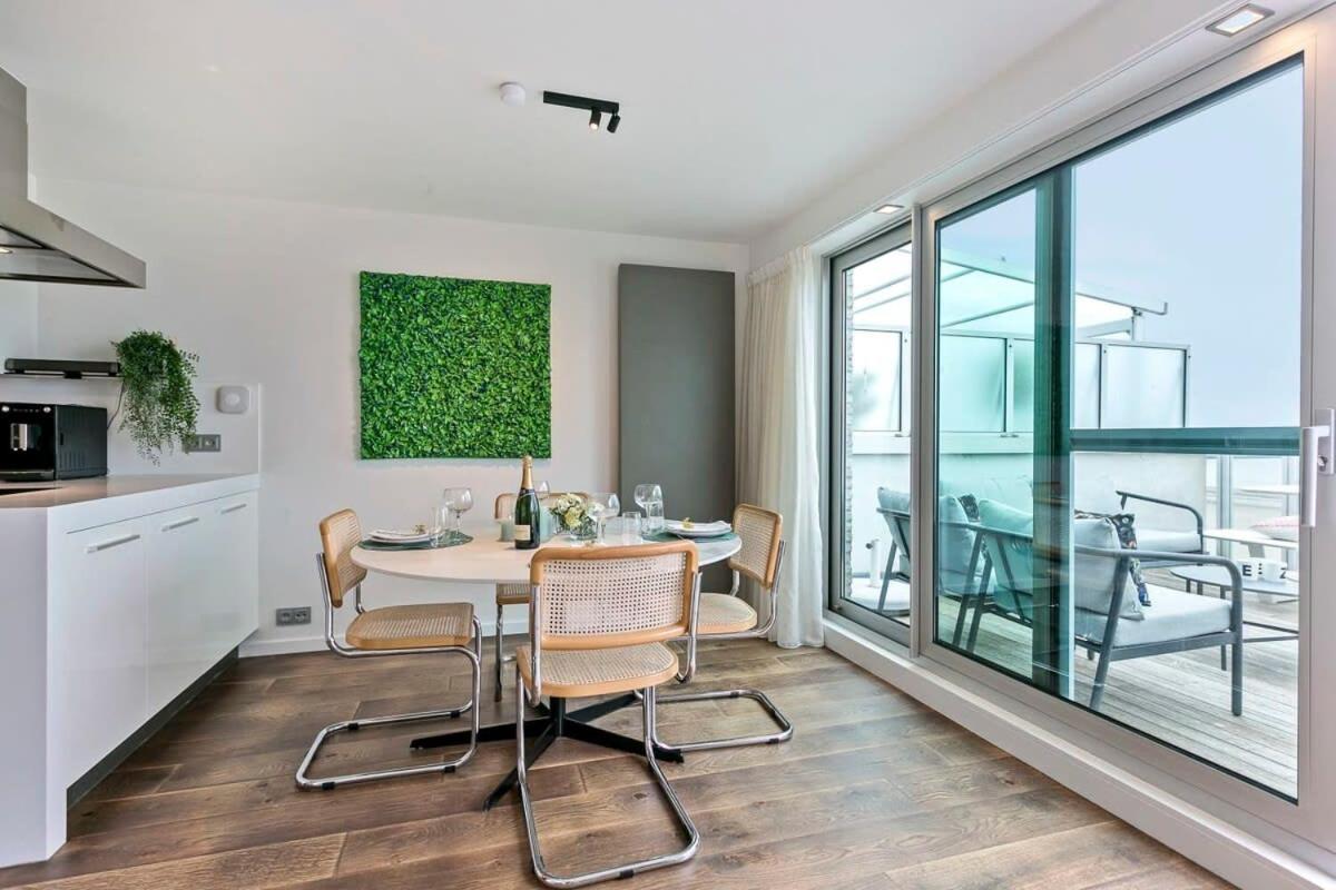 Apartamento Modern Penthouse With Stunning Sea-View, Sauna And 2 Large Terraces! Knokke-Heist Exterior foto